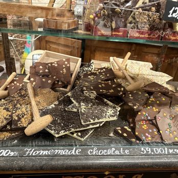 La Belgique Gourmande - Chocolatiers & Shops Near Me - Brussels, BRU
