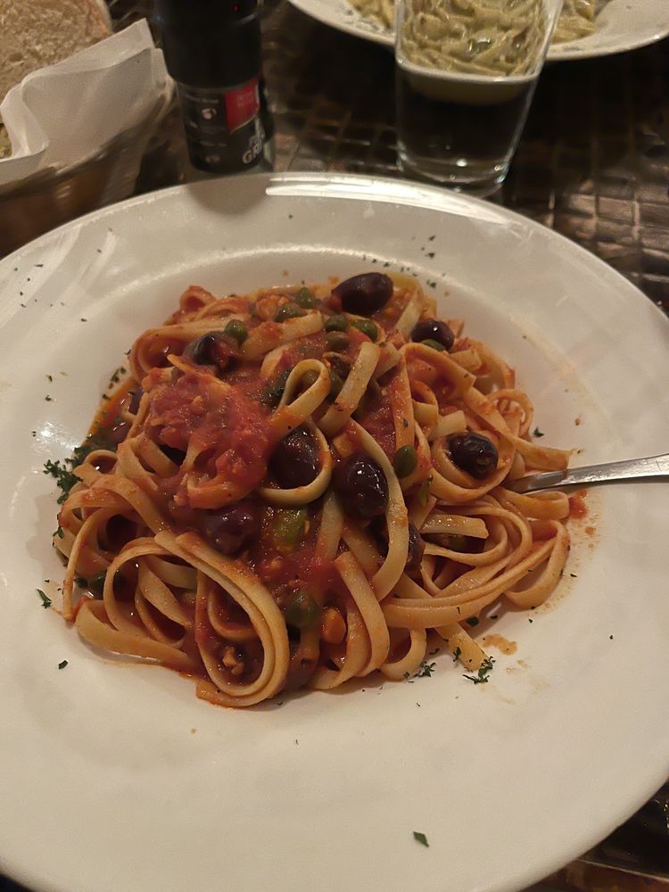 EMMA’S EVERYDAY GOURMET Updated August 2024 59 Photos & 118 Reviews