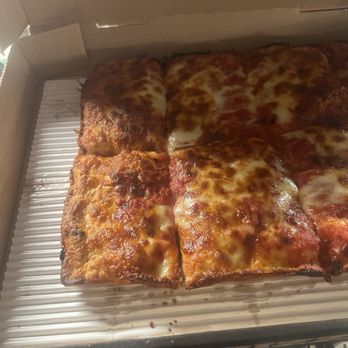 Jet's Pizza - Extra cheese lightly baked pizza - Pizza Near Me - Tucker, Georgia Jet's Pizza - Extra cheese lightly baked pizza - Pizza Near Me - Tucker, Georgia