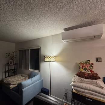 Fuse Hawaii Air Conditioning - My Daikon unit (24,000 BTU) - Heating & Air Conditioning/HVAC Near Me Fuse Hawaii Air Conditioning - My Daikon unit (24,000 BTU) - Heating & Air Conditioning/HVAC Near Me