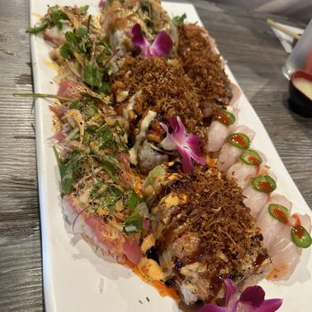 Razo Sushi Bar - Sushi Bars Near Me - Northridge, California