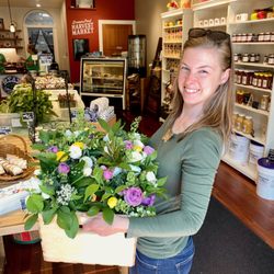 Dream Port Harvest Market - Beautiful farm bouquets from Little Local Farm!