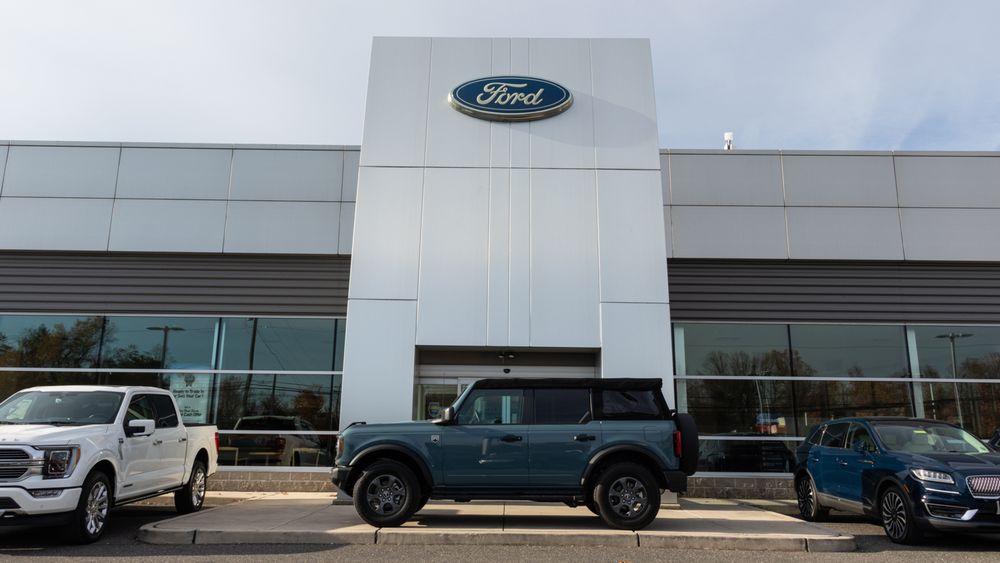 HOLMAN FORD TURNERSVILLE Updated October 2024 11 Photos & 39 Reviews 3641 New Jersey 42 S