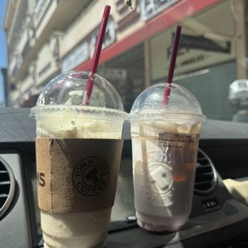 Tom N Toms Coffee - Vanilla Espresso Tomnccino Strawberry Yogurt - Coffee & Tea Near Me - Los Angeles, California