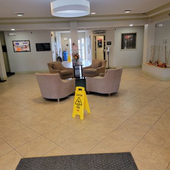 Candlewood Suites Springfield-Medical District - Lobby entrance - Hotels Near Me - Springfield, Missouri Candlewood Suites Springfield-Medical District - Lobby entrance - Hotels Near Me - Springfield, Missouri