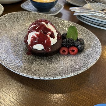 Lamplight Lounge - Brownie - New American Near Me - Anaheim, California