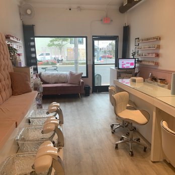 The Beauty Plug SD - Inside - Nail Technicians Near Me - San Diego, California The Beauty Plug SD - Inside - Nail Technicians Near Me - San Diego, California