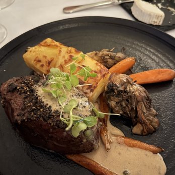 Café du Parc - Filet au Poivre | Potato Gratin, Hen of the Woods Mushrooms, Heirloom Carrot, Peppercorn - French Near Me - Washington, DC, District of Columbia Café du Parc - Filet au Poivre | Potato Gratin, Hen of the Woods Mushrooms, Heirloom Carrot, Peppercorn - French Near Me - Washington, DC, District of Columbia