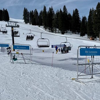 Tahoe Donner - Downhill Ski Resort - Children 7-12, ski level description - Ski Resorts Near Me - Truckee, California Tahoe Donner - Downhill Ski Resort - Children 7-12, ski level description - Ski Resorts Near Me - Truckee, California