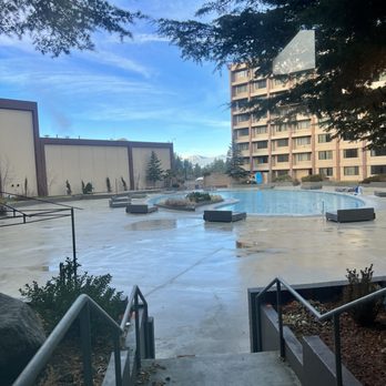 Golden Nugget Lake Tahoe - Pool area - Hotels Near Me - Stateline, Nevada Golden Nugget Lake Tahoe - Pool area - Hotels Near Me - Stateline, Nevada