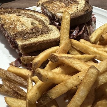 The Yarde Tavern - Pastrami brisket on marble rye - American Near Me - Enfield, Connecticut The Yarde Tavern - Pastrami brisket on marble rye - American Near Me - Enfield, Connecticut