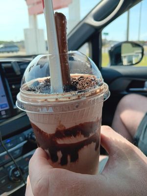 Mom's Sweet Shop / Soft Serve / Acai / Smoothies by null