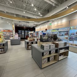 Rolife - Inside store