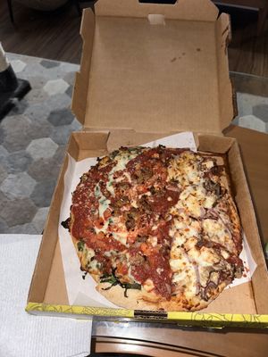 Pizza Lucé Seward by null