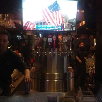 Yard House - Yard House Bar - New American Near Me - Costa Mesa, California