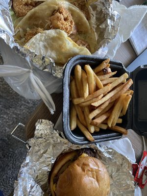 Huncho's Fried Chicken & Burgers by null