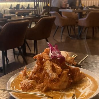Lamaii - Henderson - Crispy prawns panang curry - Thai Near Me - Henderson, Nevada