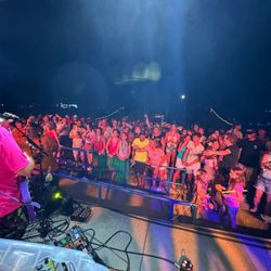 Cheeseburger in Caseville - Johnny Russler & the Beach Bum Band stage view