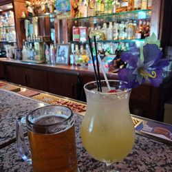 The Great Escape Food & Spirits - Mai tai and beer