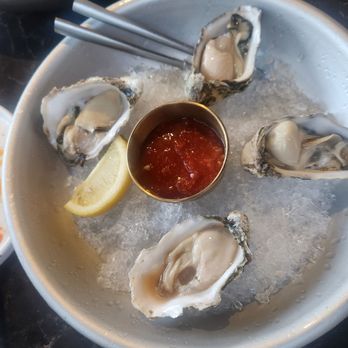 Saint Urban - Fresh shucked oysters - Wine Bars Near Me - Scottsdale, Arizona Saint Urban - Fresh shucked oysters - Wine Bars Near Me - Scottsdale, Arizona