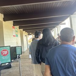 Wahiawa Driver License Department - Waiting for 8:15 am appointment