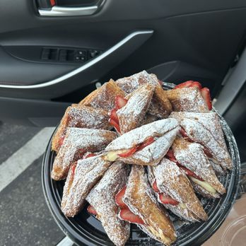 Cream Pan - Strawberry Croissant - Bakeries Near Me - Tustin, California