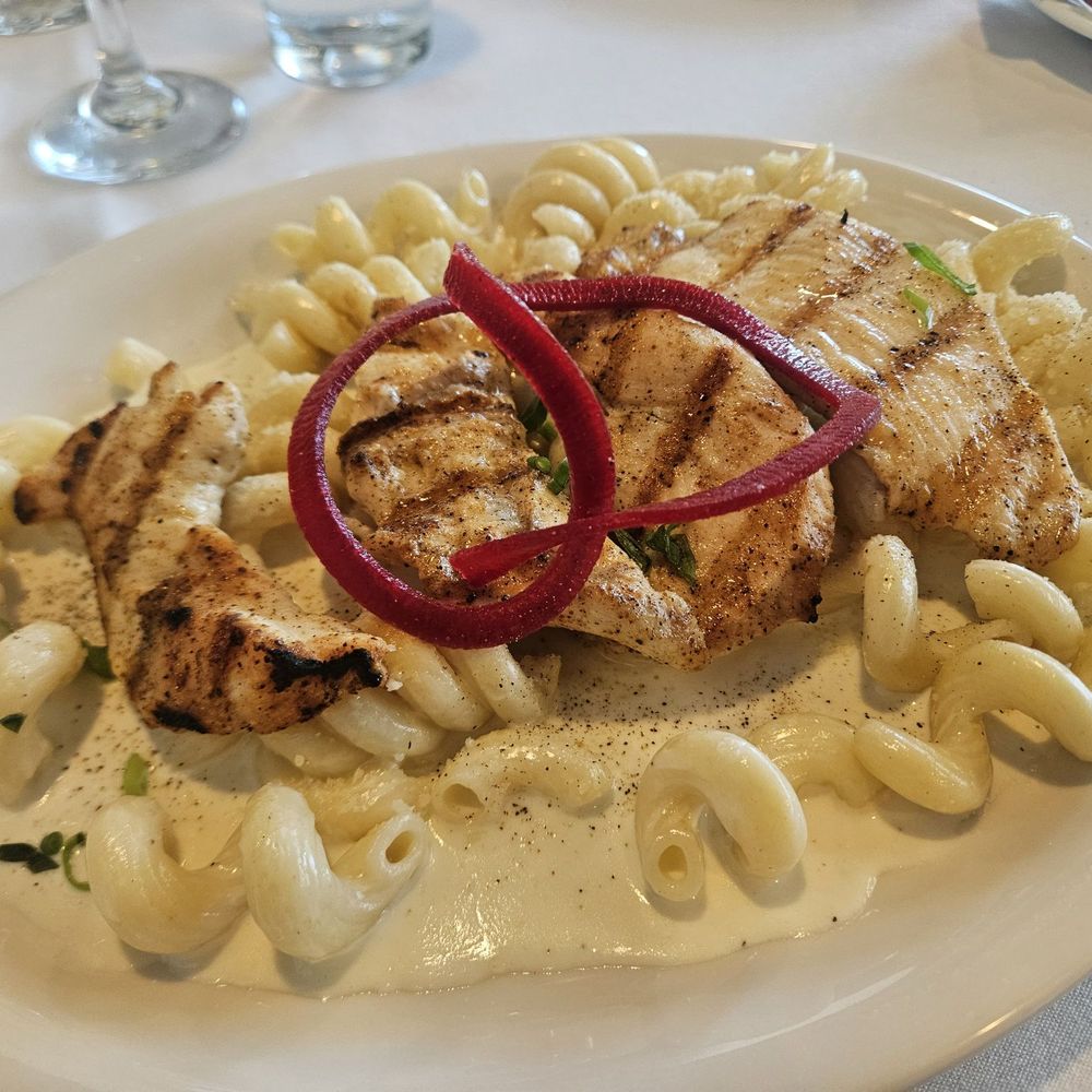 Coastal Kitchen - Chicken Alfredo - looks simple but the flavor was the best I've had in years - Southern Near Me - Long Beach, Mississippi Coastal Kitchen - Chicken Alfredo - looks simple but the flavor was the best I've had in years - Southern Near Me - Long Beach, Mississippi