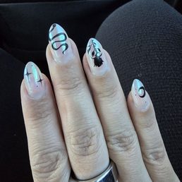 4 weeks old gel overlay, hand painted 4 weeks old gel overlay, hand painted