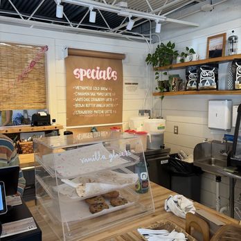 Dawn Patrol Coffeehouse - Coffee & Tea Near Me - Charleston, South Carolina