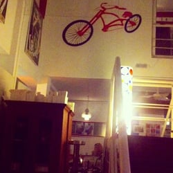 Amsterdam Bistrô Café