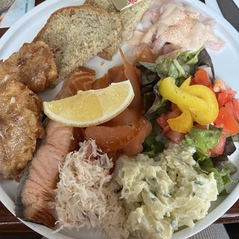 O'Neill's The Point Seafood Bar - Hot and cold seafood selection - Irish Near Me - Co. Kerry, Kentucky O'Neill's The Point Seafood Bar - Hot and cold seafood selection - Irish Near Me - Co. Kerry, Kentucky