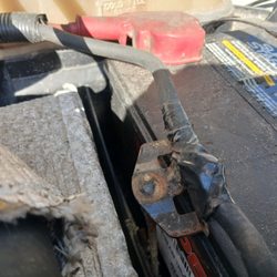 Kustom Diesel Specialist - battery hold downs missing
