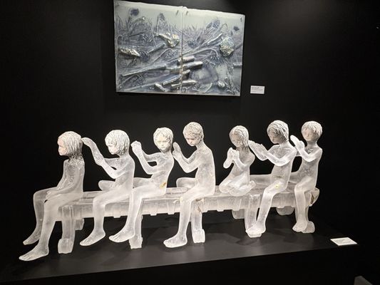 Imagine Museum: Contemporary glass art by null