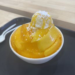 Strawberry Mango Bingsoo