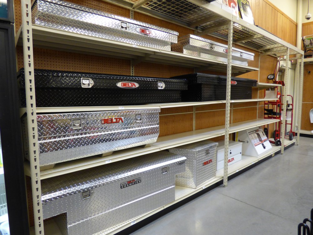 VALLEY COUNTRY STORE GOODING Updated October 2024 15 Photos 2442 Main St, Gooding, Idaho