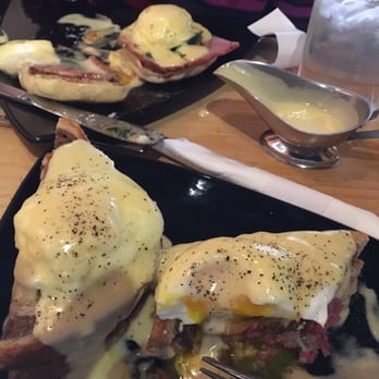 Kitchen Table - New American Near Me - Prescott, Wisconsin