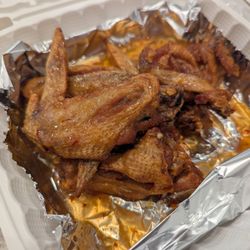 Khobkoon Thai Cuisine - Chicken wings appetizer