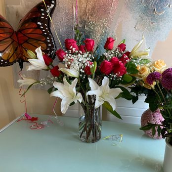 Floral Expression By Sandra - Brilliant work - Florists Near Me - Granada Hills, California Floral Expression By Sandra - Brilliant work - Florists Near Me - Granada Hills, California
