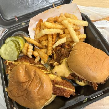 Dave's Hot Chicken - Dave's #4 1 Slider with Fries - Chicken Shop Near Me - Columbia, South Carolina