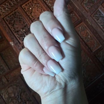 Lavish Nails - Louis is awesome! Very detailed and really knows what he's doing! I'll be back in 2 weeks. Apts are necessary as they are always busy! - Nail Salons Near Me - Vancouver, Washington