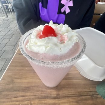 Azteca D' Oro Mexican Restaurant Winter Haven - Strawberry shake - Mexican Near Me - Winter Haven, Florida