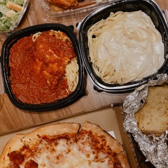 Giovanni's - To-go order: Top: sesame wings with ranch 9/10 Middle: chicken parm, Alfredo pasta 9/10 Bottom: half pepperoni, half cheese pizza 8/10 - Pizza Near Me - Mammoth Lakes, California