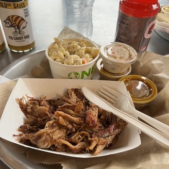 Pig Candy BBQ - Pulled pork with gold sauce - Barbeque Near Me - Cincinnati, Ohio