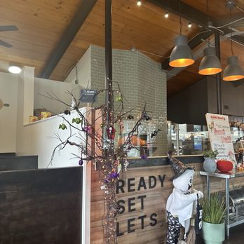 Flying Tomato - Entry - Diners Near Me - Spanaway, Washington Flying Tomato - Entry - Diners Near Me - Spanaway, Washington
