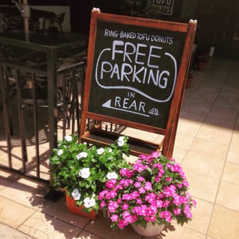 Ring Donuts - Free Parking in Rear!!  Enter from Owensmouth. - Donuts Near Me - Los Angeles, California