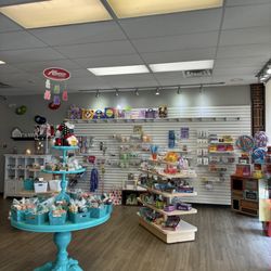 The Fudge Kettle - View of wide variety of candy selections