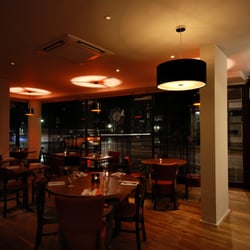 Poem Bar & Grill