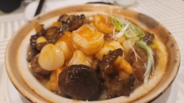 Full House Seafood by null