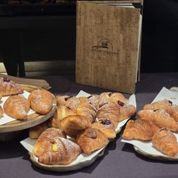 Croissants Croissants