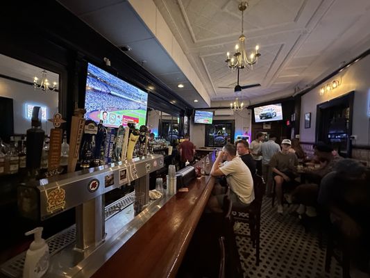 Kelliann’s Bar & Grill by null